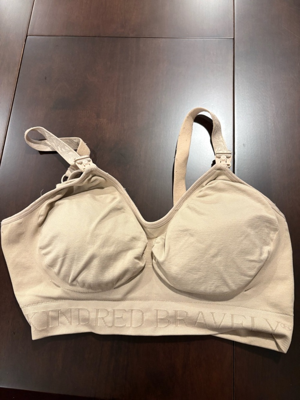 Kindred bravely sublime beige Wireless Nursing breastfeeding bra busty medium M